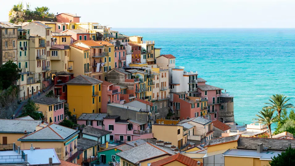 И Чинкуе Тере въвежда мерки срещу свръхтуризма в един от най-натоварените уикенди