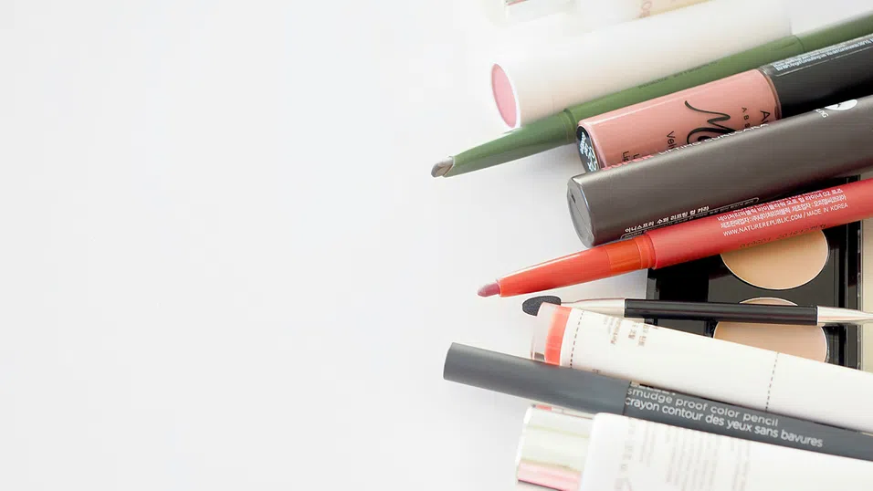 Харчим за красота: Козметичната индустрия реализира ръст в печалбите