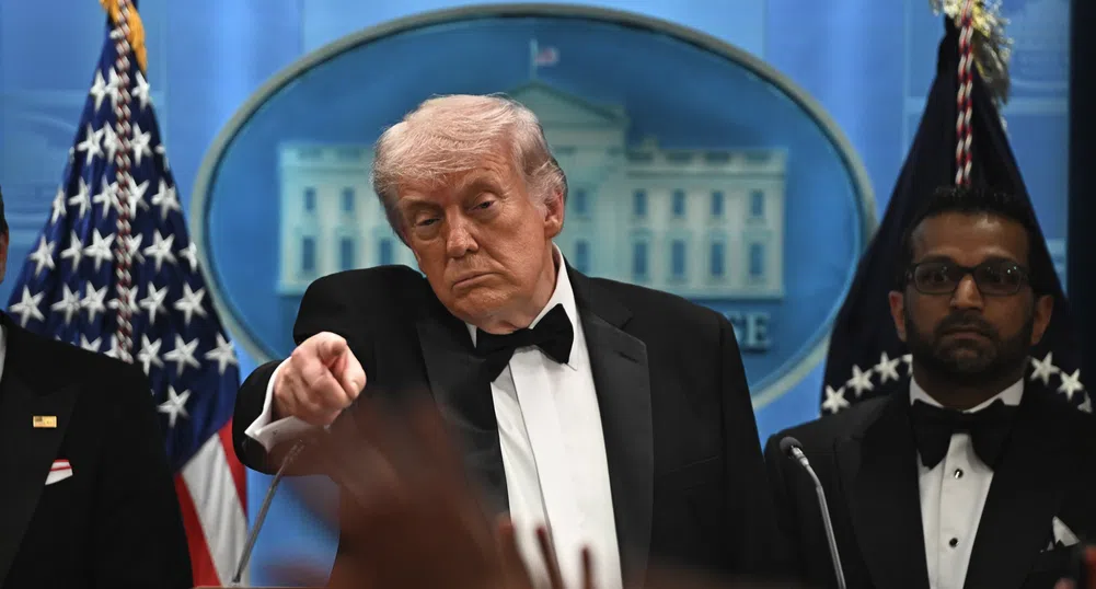 Въоръжен откри стрелба на вечерята на Тръмп с журналисти, президентът е евакуиран