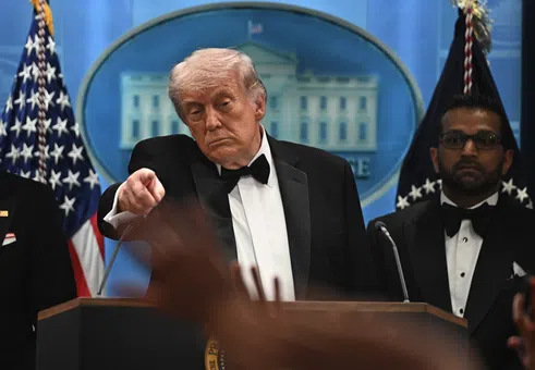 Въоръжен откри стрелба на вечерята на Тръмп с журналисти, президентът е евакуиран