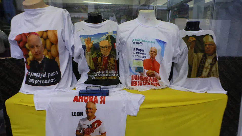 Папска мания: Американците превърнаха избора на Лъв XIV в цяла индустрия