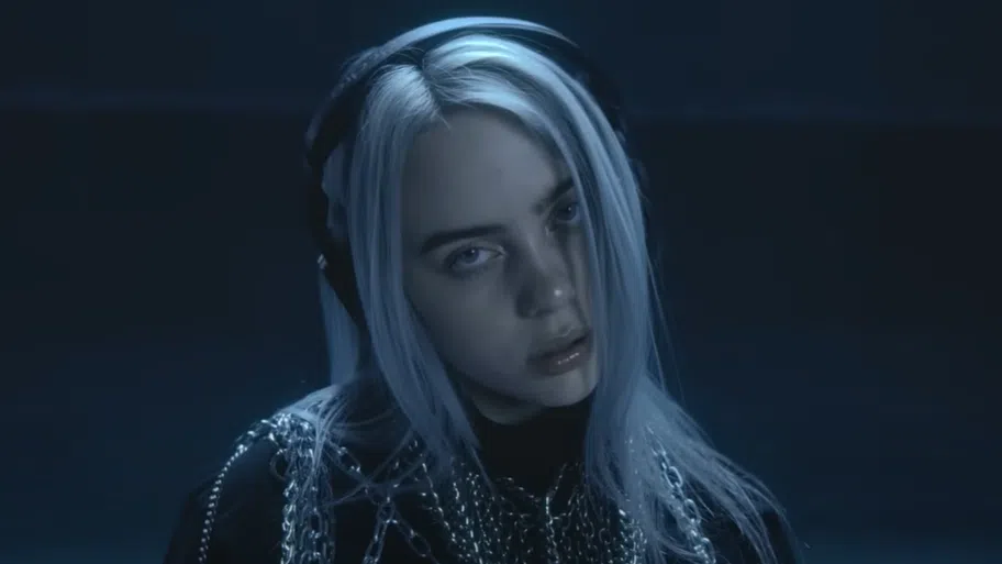 Били Айлиш триумфира със седем статуетки на American Music Awards