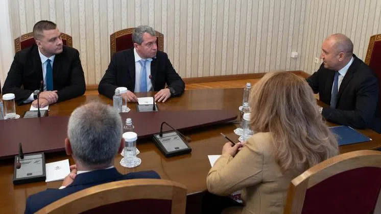 След консултациите при президента: Двете най-малки партии в НС са готови за третия мандат