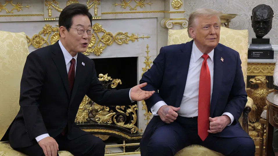 Кораби, самолети, милиардни инвестиции: Президентът на Южна Корея очарова Тръмп с нови договори