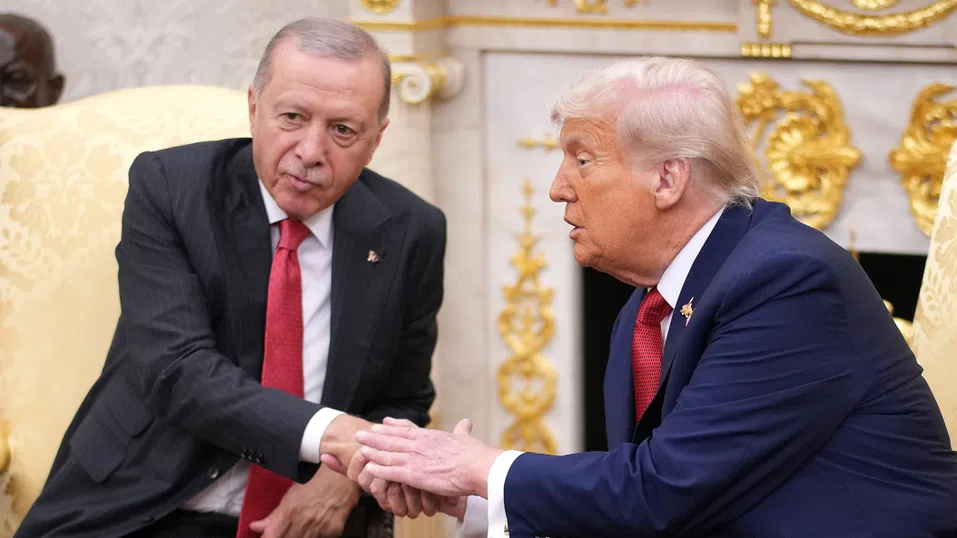 Залогът между Тръмп и Ердоган: Стоп на руския петрол срещу отмяна на американските санкции