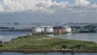 Смъртни заплахи, съдебни дела и залози за милиарди: WSJ за сенчестия бизнес с руски петрол