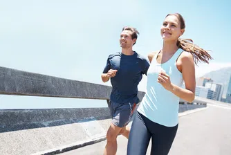 Във все повече клубове за масов спорт след всяко бягане се появява море от телефони и следва размяна на номера