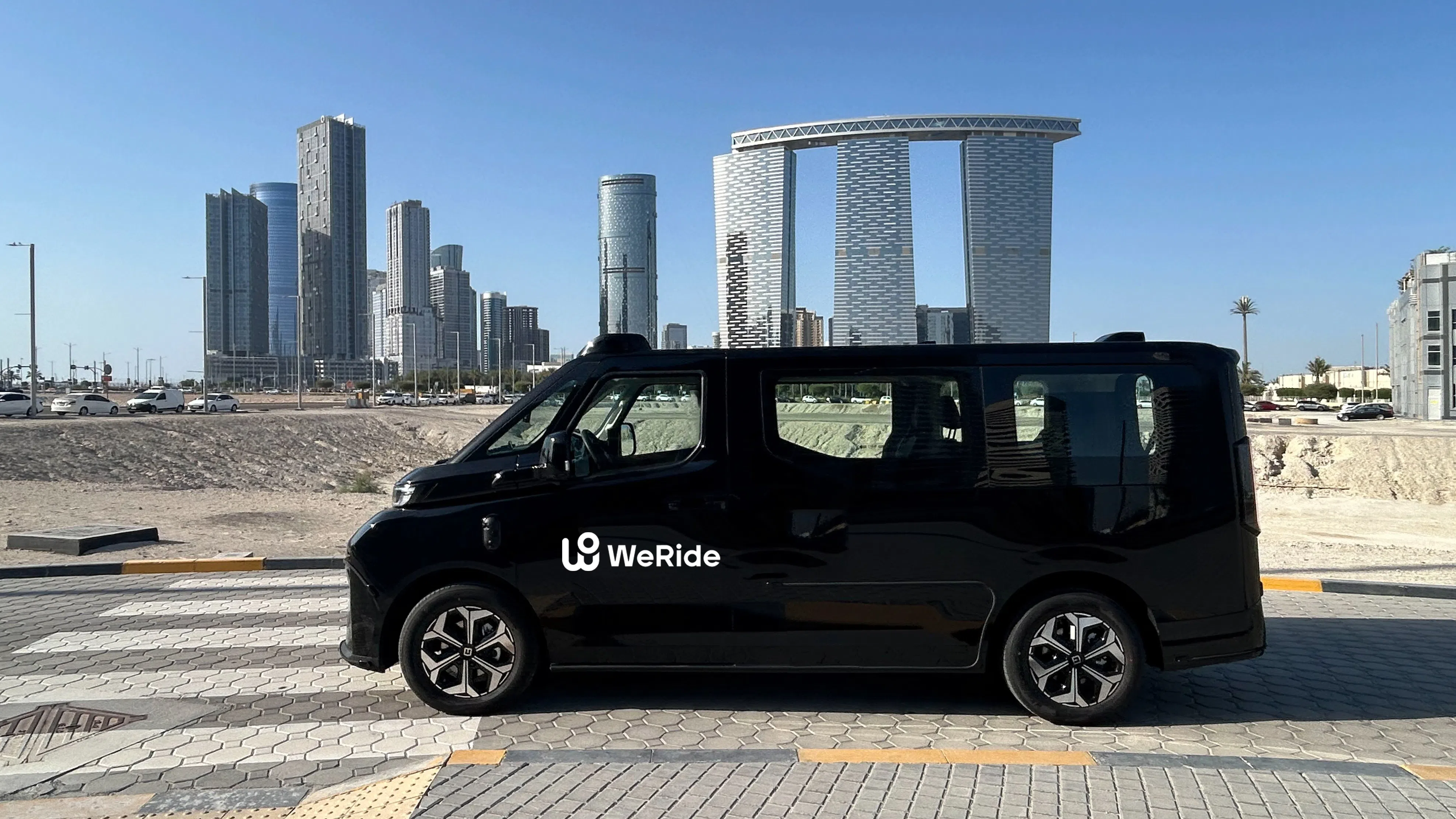 Близкият изток е новият тестов полигон на Uber: Автономните роботаксита вече са част от глобалната стратегия на компанията