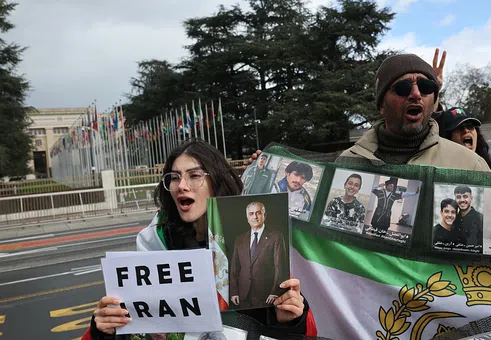 Преговорите между САЩ и Иран приключиха без сделка, но с потенциални признаци за напредък