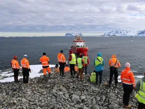 Търсят се дърводелци и фризьори за Антарктика. Трябва да издържат на студ