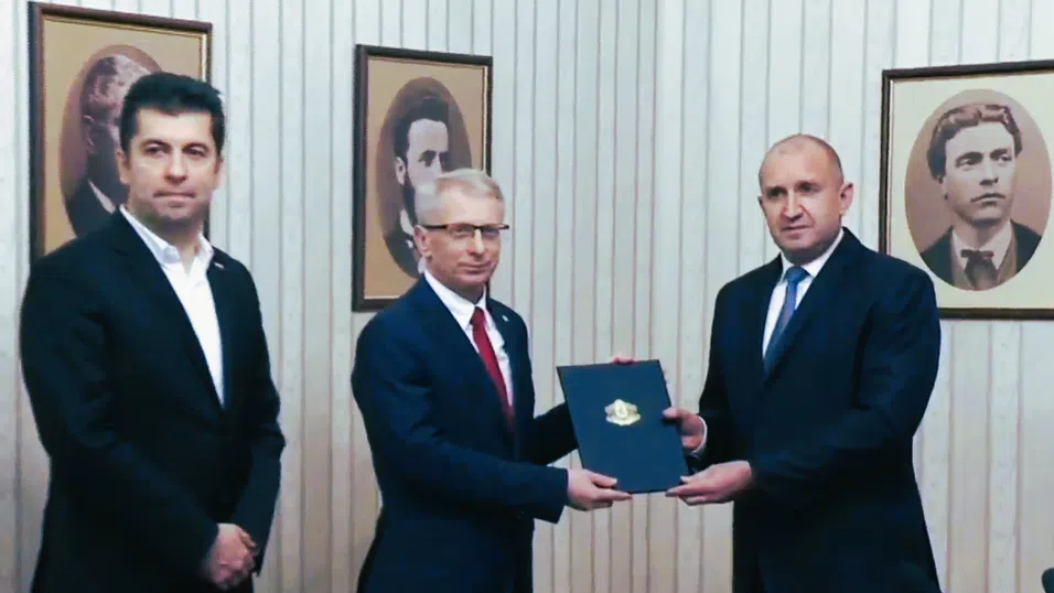 ПП-ДБ получи мандата за съставяне на правителство и го върна неизпълнен на президента