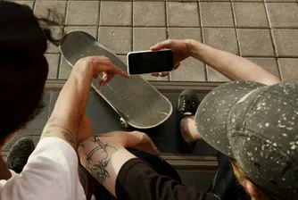 За младите зрители стриймингът вече не е достатъчен - вниманието им е при онези, които директно комуникират с тях