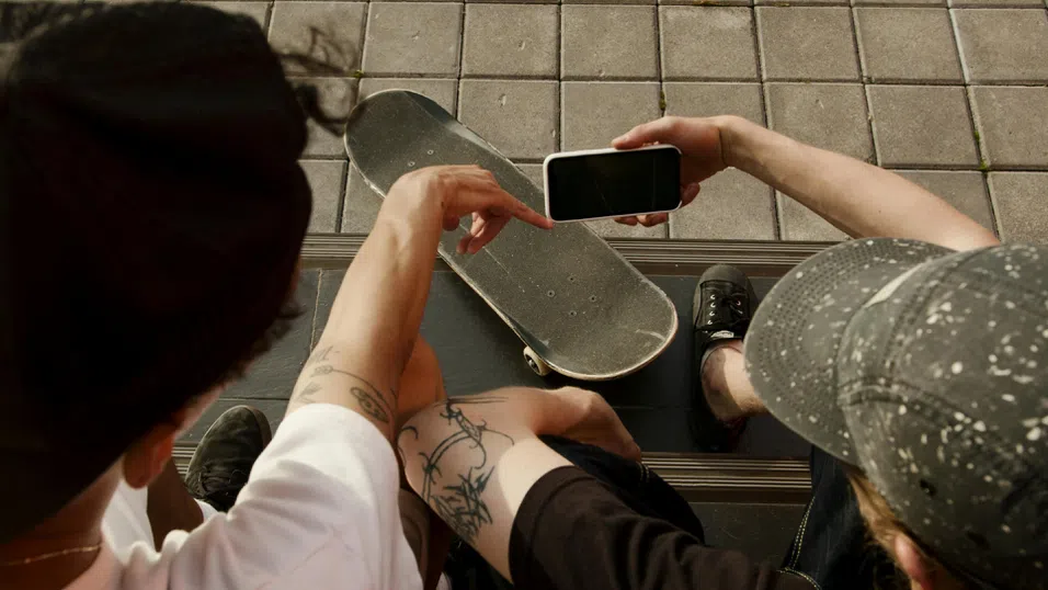 Gen Z сменя канала: Създателите на съдържание изместват телевизионните звезди