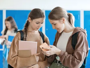 Още от 13-годишни децата вече могат да търгуват с акции самостоятелно. Но не ги питайте „Колко спечели днес?“