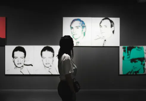 Продажбите на изкуство буксуват, търсенето на частни самолети и луксозни яхти расте стремглаво