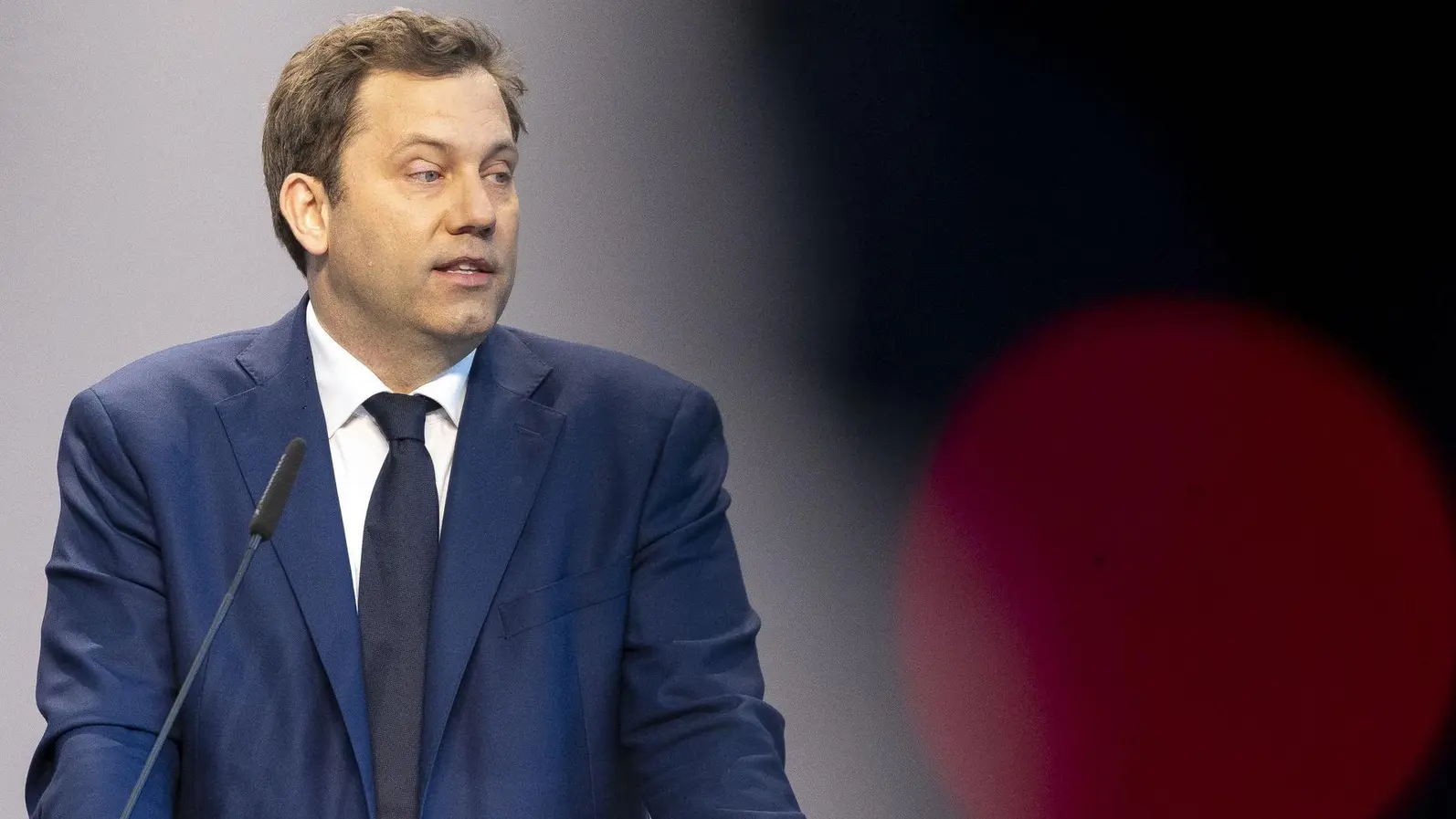Банковата консолидация навлиза в нова фаза: Германия сяда на масата за преговори с UniCredit за поглъщането на Commerzbank