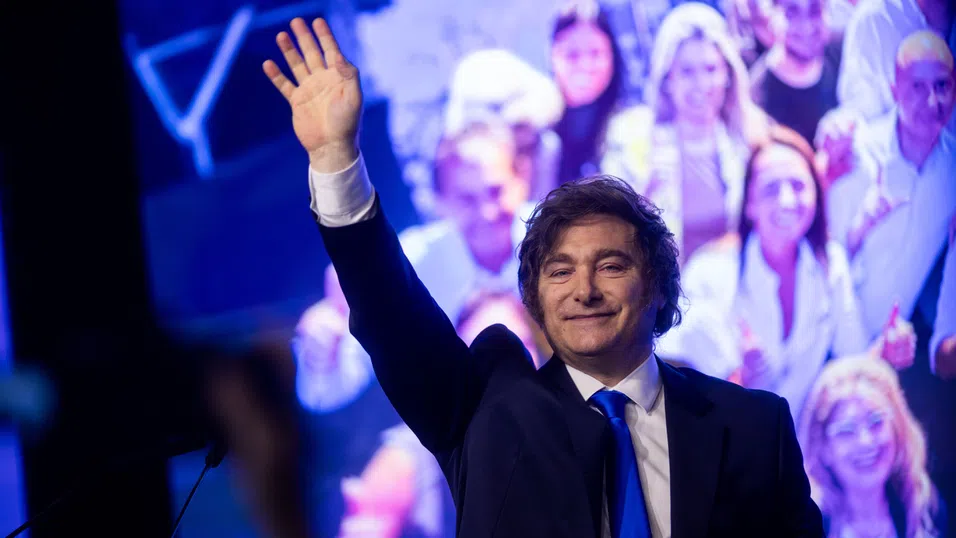 Хавиер Милей с голяма победа на междинните избори в Аржентина