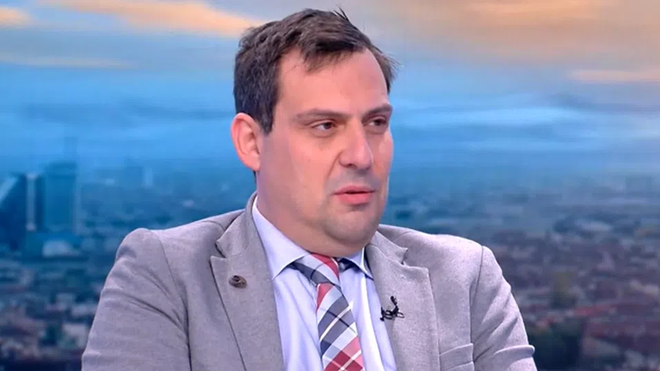 Светослав Бенчев: Ако „Лукойл“ спре да работи, ще трябва да доставяме горива чрез алтернативен транспорт