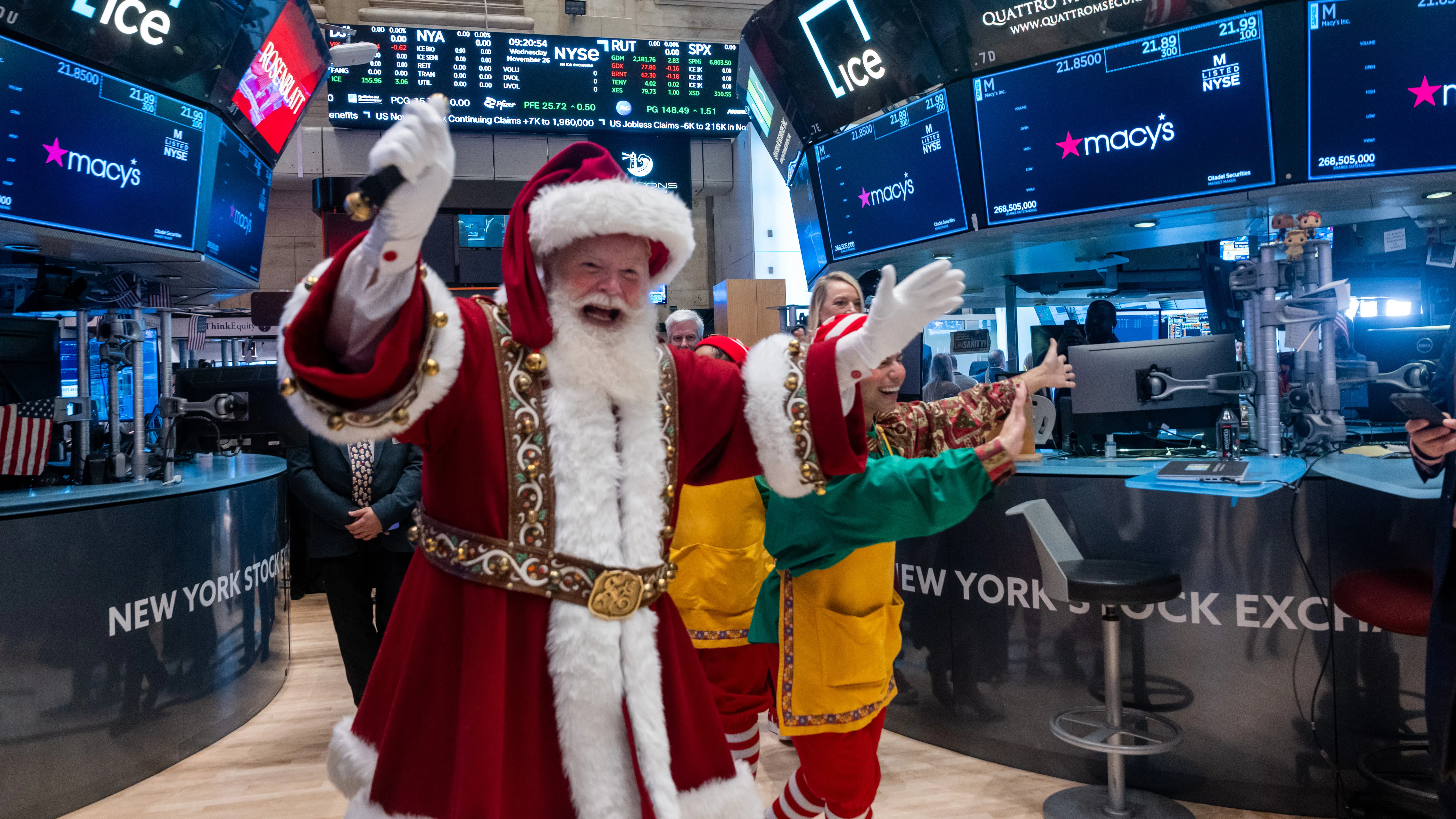 Уолстрийт с мощно предпразнично възстановяване, но недостатъчно да заличи загубите за ноември