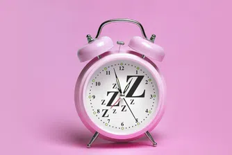 Защо сме забравили навика да спим на два етапа и как това промени усещането ни за време?