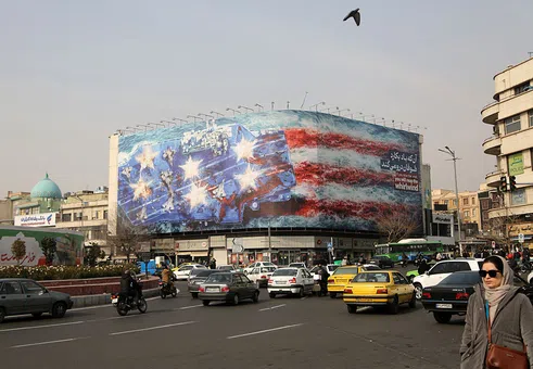 Новият кръг преговори за примирие в Иран е под огромна въпросителна, а пазарът отговаря с поскъпване на петрола