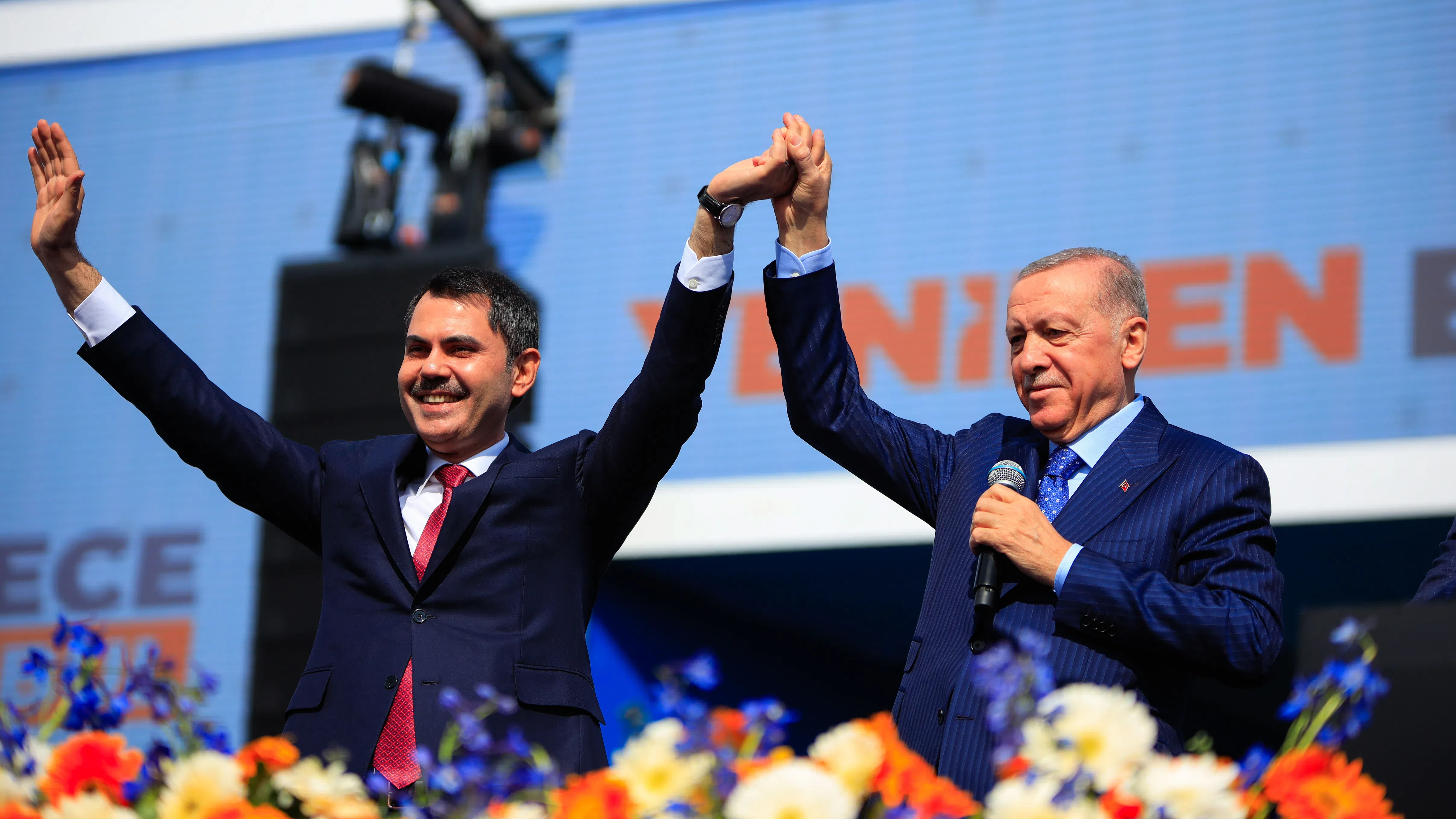 Турция гласува: Битката за Истанбул е залог за Ердоган и бъдещето на страната
