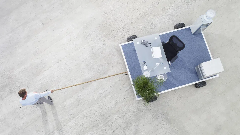 „Мразя да работя от вкъщи“: Какво тревожи малцинството служители, които жадуват за връщане в офиса