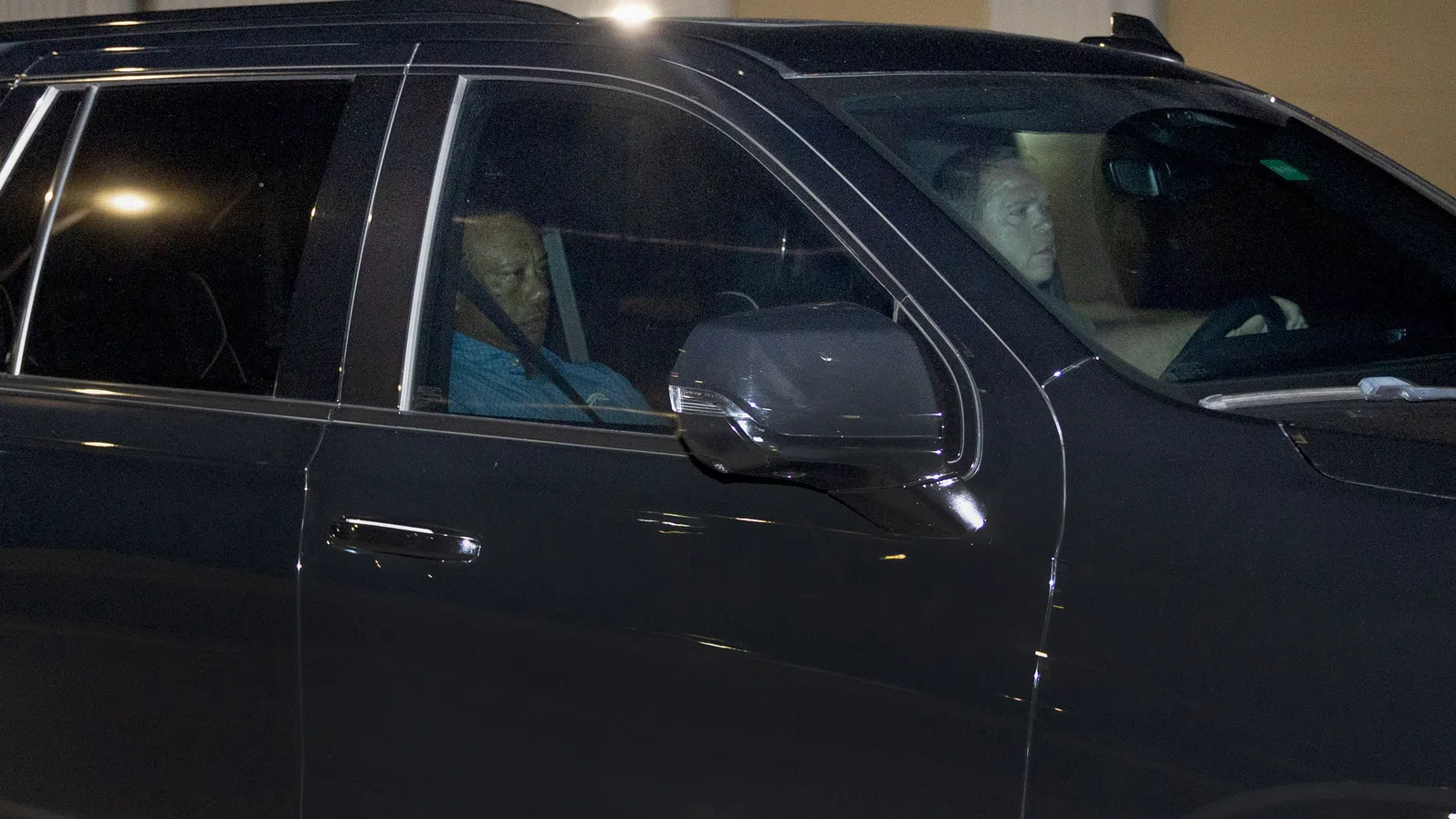 Тайгър Уудс е арестуван след катастрофа с преобръщане на автомобила му