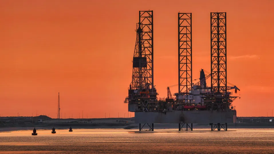 Световната банка: Войната в Иран ще предизвика най-високото поскъпване на енергията от 2022 г. насам