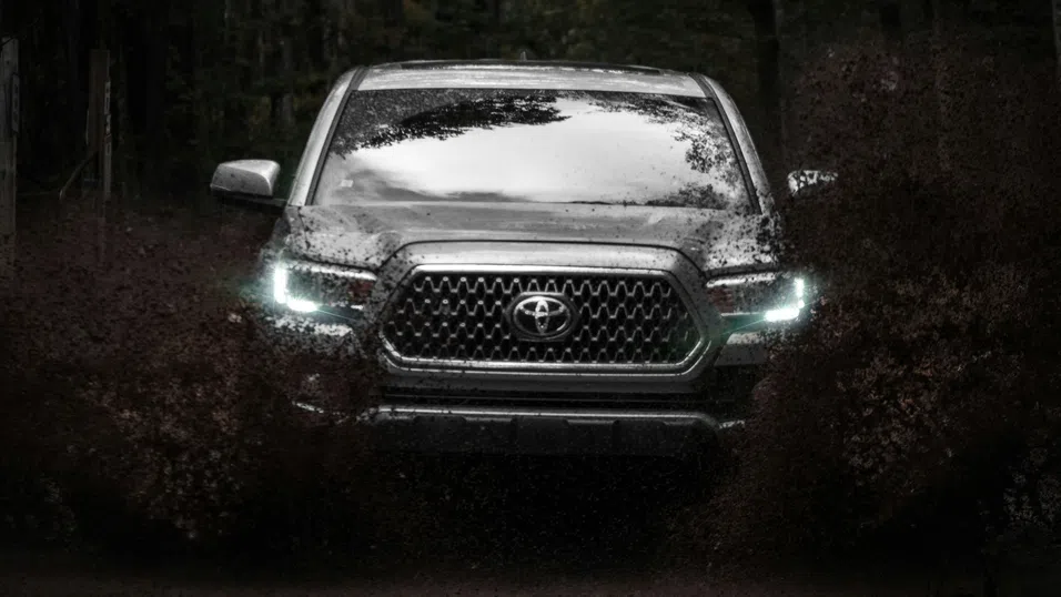 Двойната стратегия на Toyota: Усъвършенстване на ДВГ в ерата на електромобилите