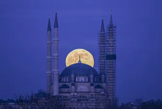 Според местните историци великолепието, което се излъчва от турските дворци и джамии, се дължи главно на един човек - Мимар Синан