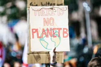 Брюксел дърпа ръчната спирачка на целите за климата