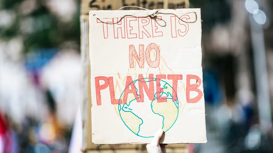 Брюксел дърпа ръчната спирачка на целите за климата