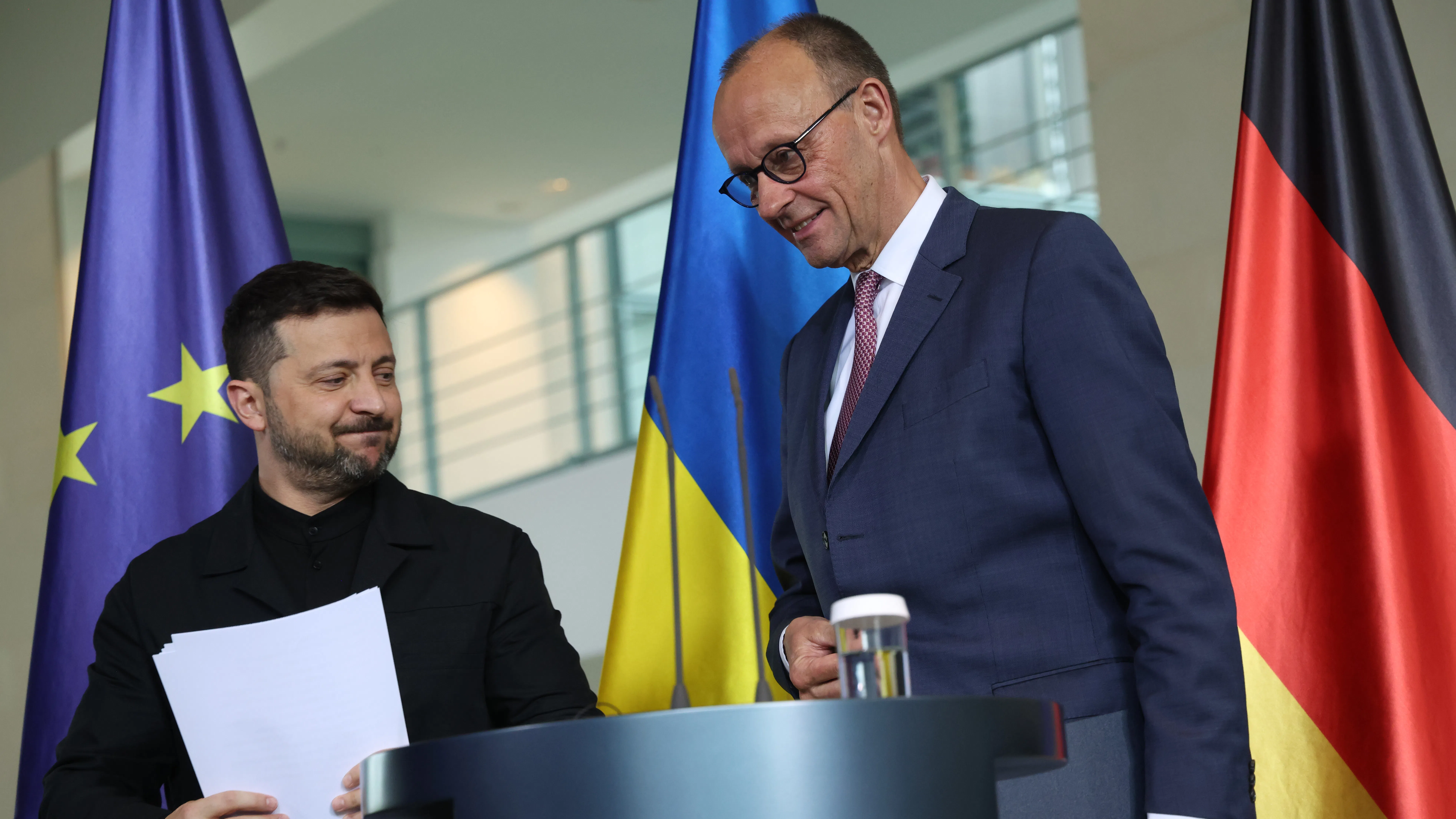 5 млрд. евро военна подкрепа: Мерц обеща на Зеленски помощ за производството на ракети с голям обсег