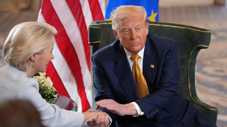 Как ЕС се огъна под натиска на тарифния валяк на Тръмп