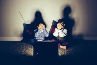 Парадоксът на ужаса: Как страшните филми могат да успокоят тревожността