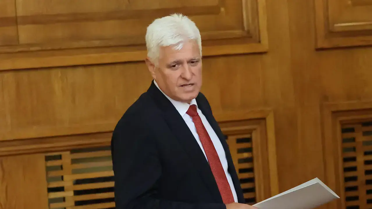 Осъждаме атаките с дронове срещу търговски плавателни съдове в Черно море, каза министър Димитър Стоянов след тристранна среща с Румъния и Турция