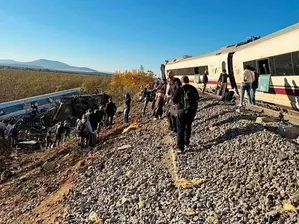 Тежка железопътна катастрофа в Испания поставя отново въпроса за безопасността на високоскоростните влакове