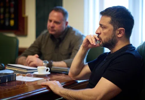 FT: Украйна готви избори и референдум за мир под натиск от Вашингтон