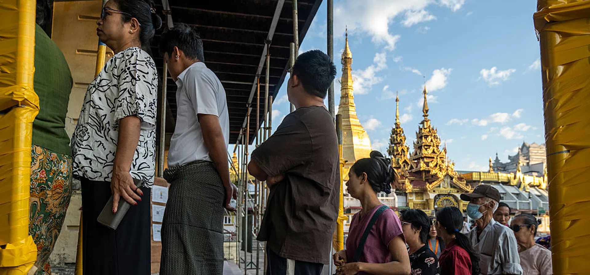 Мианмар провежда избори в сянката на война, репресии и съмнения за легитимност