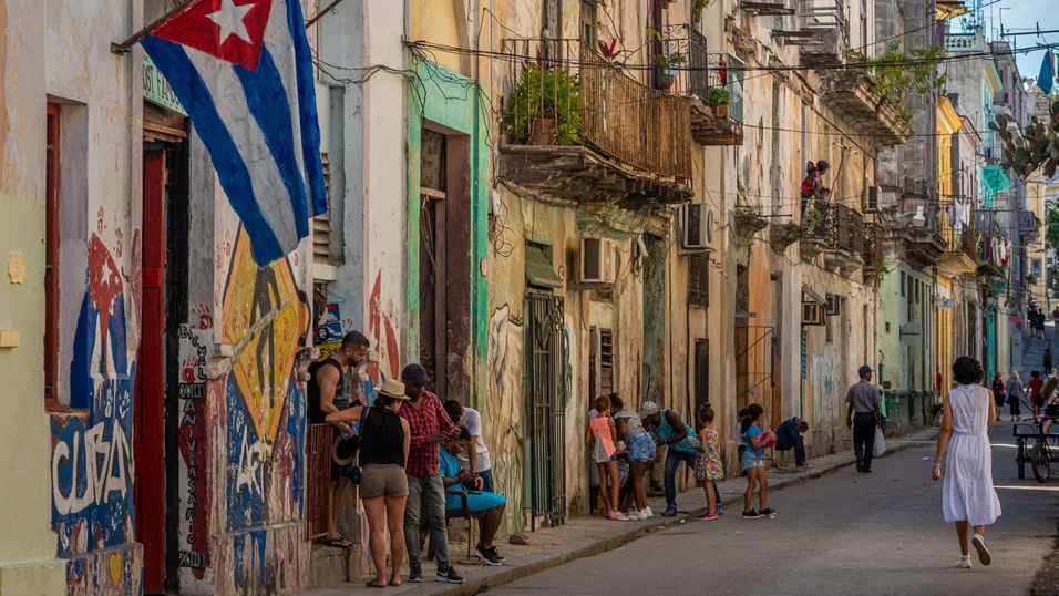 Куба разполага с „15 до 20 дни“ петрол, докато Тръмп затяга натиска