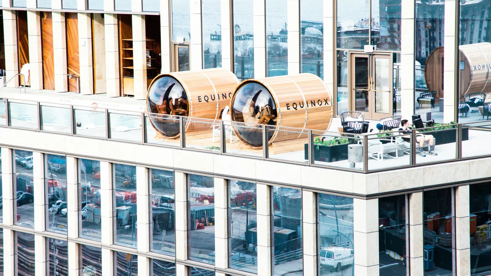 Престиж, контакти, дълголетие: Защо Уолстрийт обича луксозния фитнес