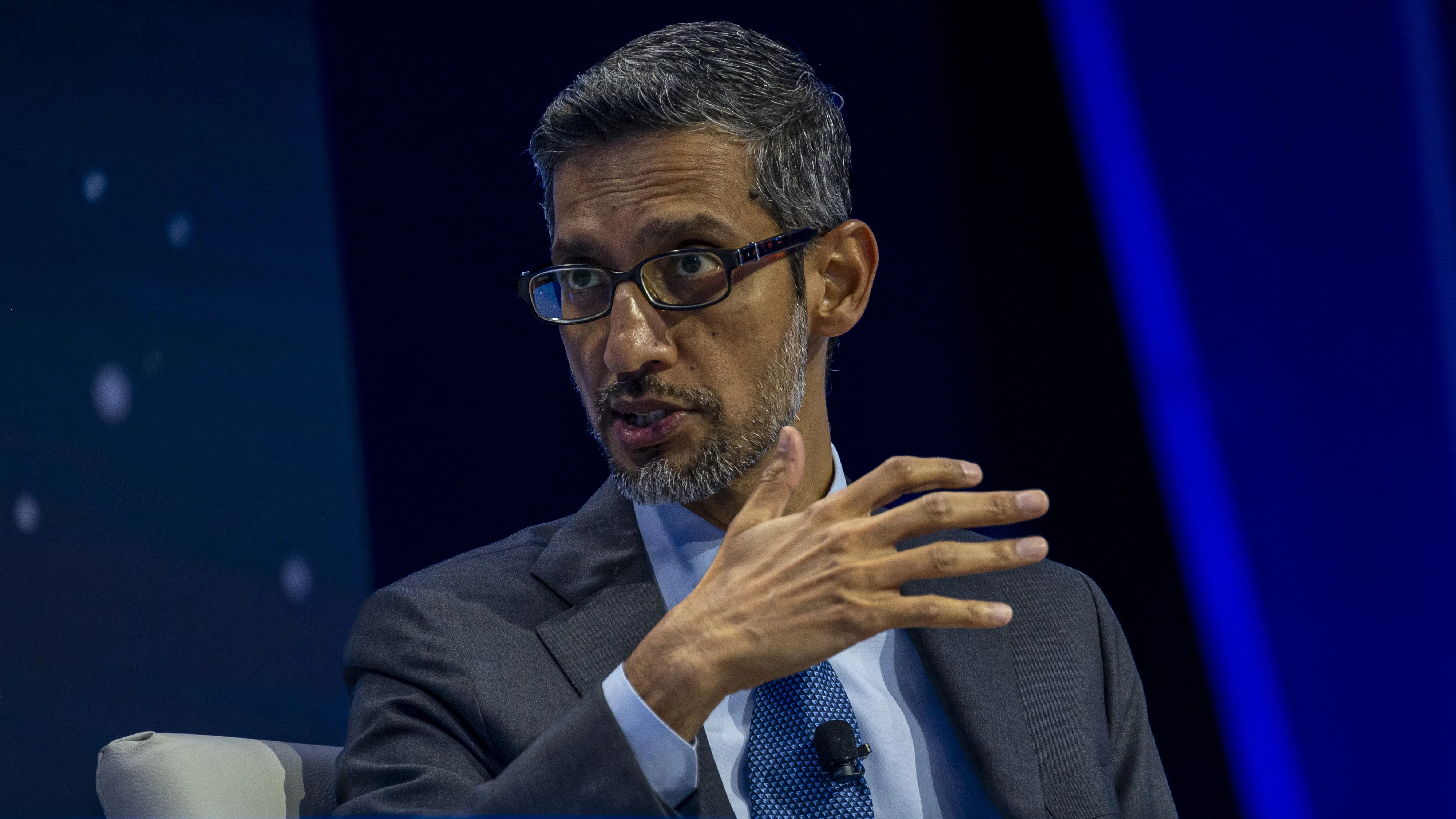 Alphabet надмина очакванията за печалба и обяви ново увеличение на разходите за AI