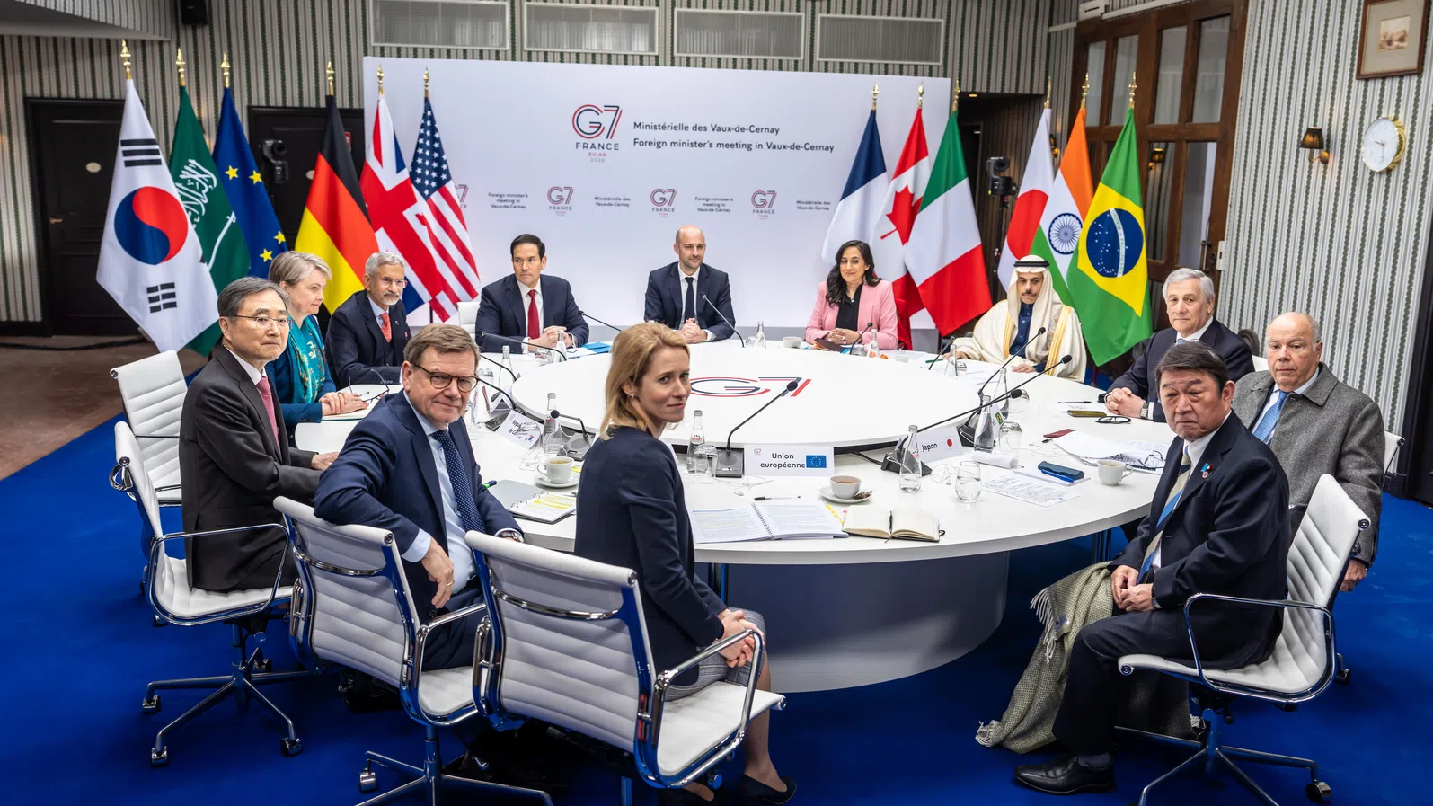 Защо най-силните икономики от Г-7 не могат да успокоят пазарните настроения