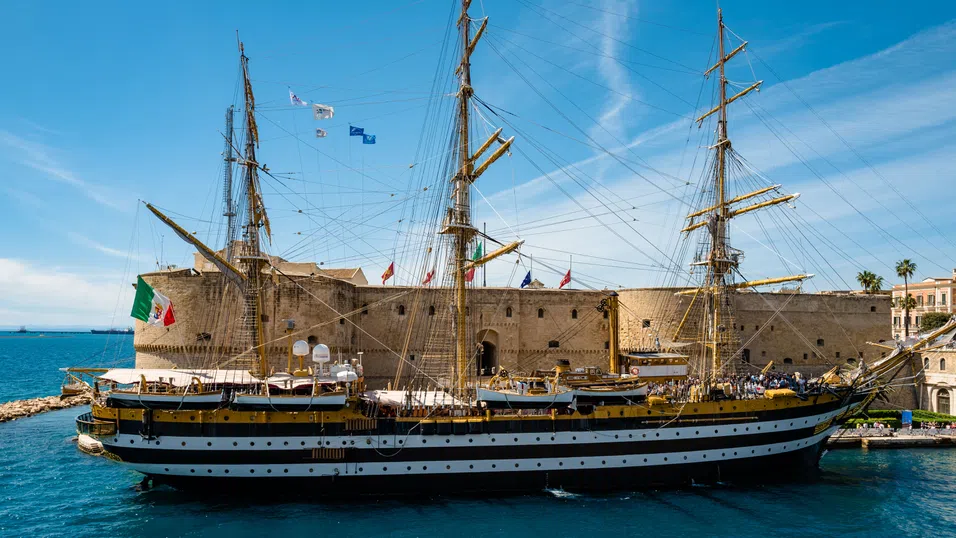Amerigo Vespucci разказва за величието на Италия в околосветско пътешествие