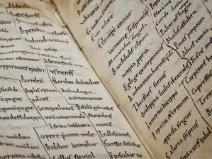 Историческите тайни, които AI разгадава за минути