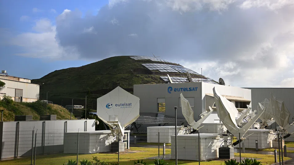 Франция залага, че Eutelsat може да се превърне в европейския отговор на Starlink - експертите не са убедени