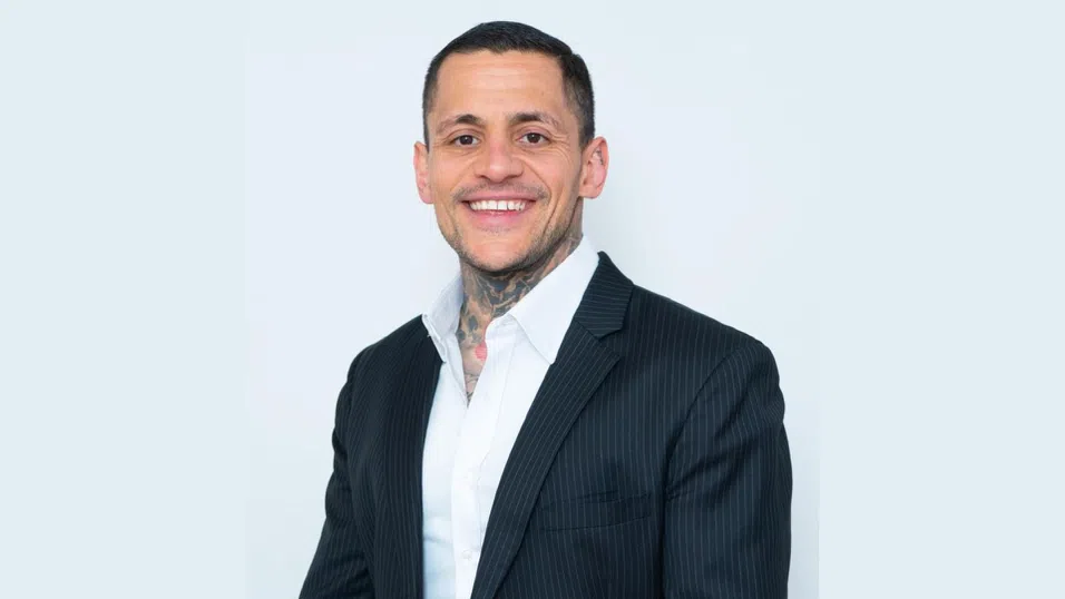 Живот след дъното: Константин Игнатов и уроците, които научаваш сам