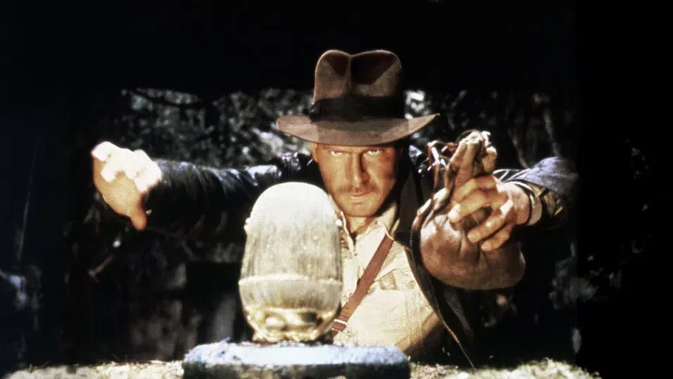 Защо Идиана Джоунс носи очила? И още въпроси за грешките на киното