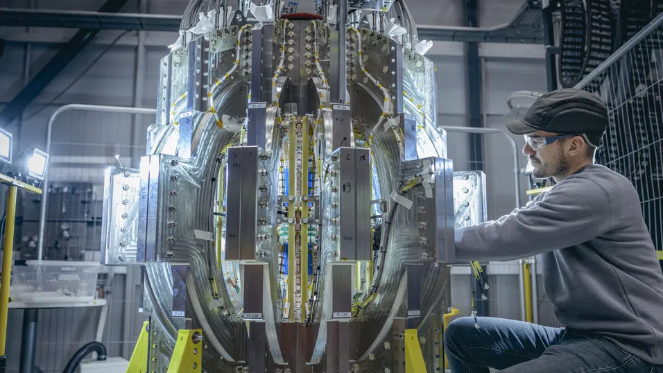 Да запалим звезда на Земята: Вековният стремеж за ядрен синтез